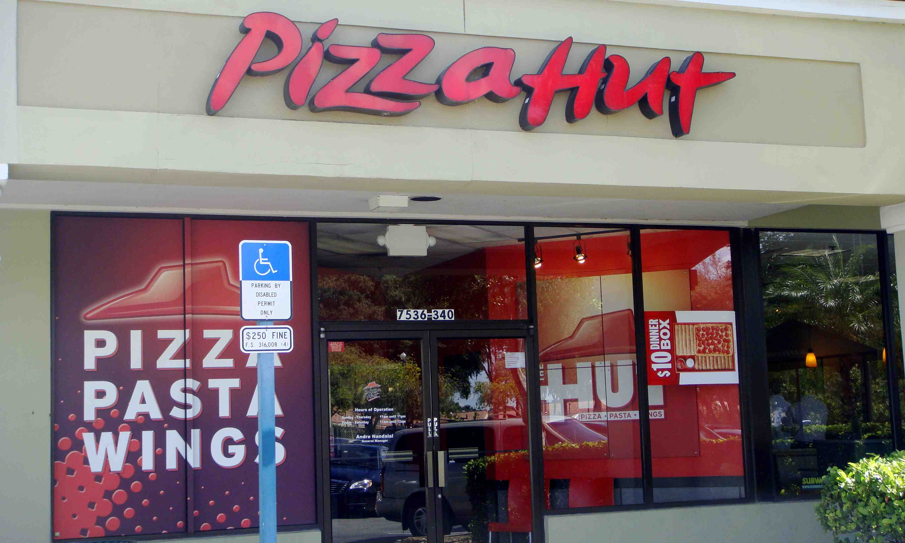 Pizza Hut — Dr. Phillips Today's Orlando