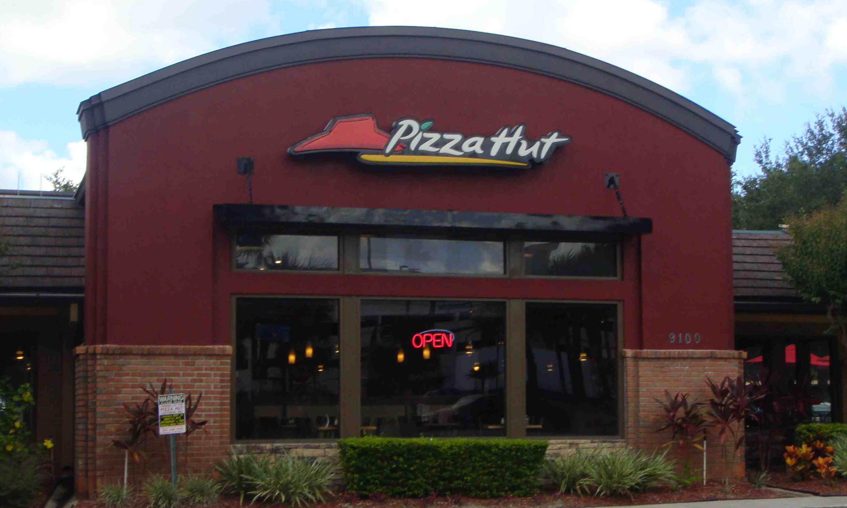 Pizza Hut On Freedom Drive