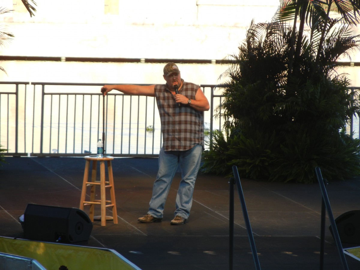 Larry the Cable Guy at SeaWorld Orlando's Band, Brew & BBQ